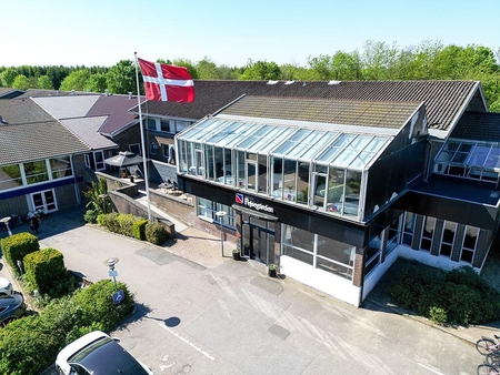 Vi sørger for perfekt afvikling af dit møde eller dit kursus. Kontakt os for nærmere aftale